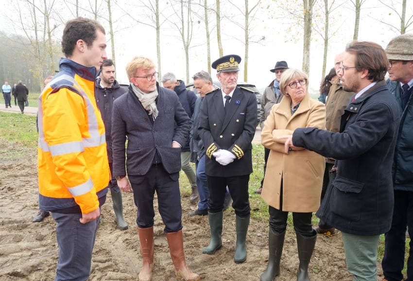 Un double déplacement ministériel aux pépinières NAUDET : parce que l’avenir de la forêt le vaut bien…