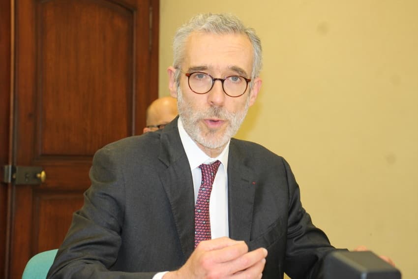 Le couvre-feu n’est pas d’actualité mais un confinement plus restrictif s’avère nécessaire pour Henri PREVOST…