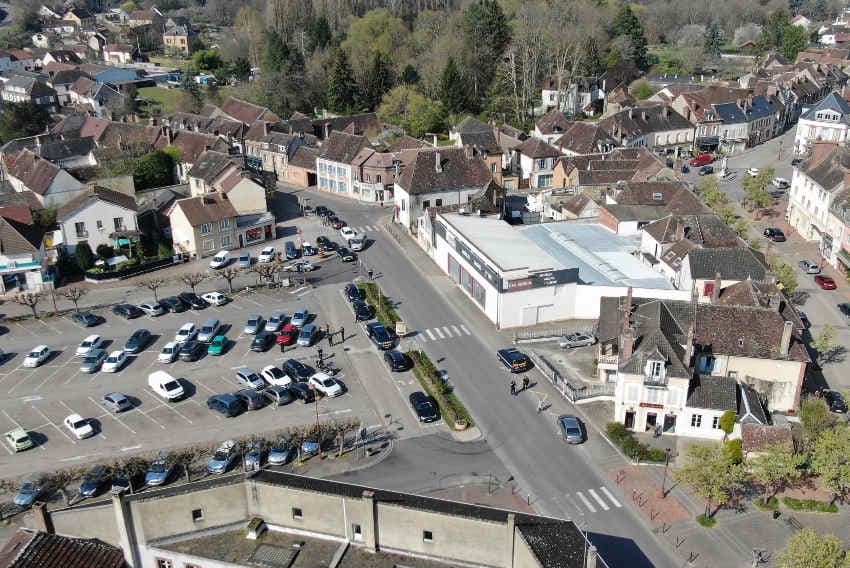 Le confinement se surveille aussi en vision aérienne : un drone de la gendarmerie effectue des contrôles à Toucy…