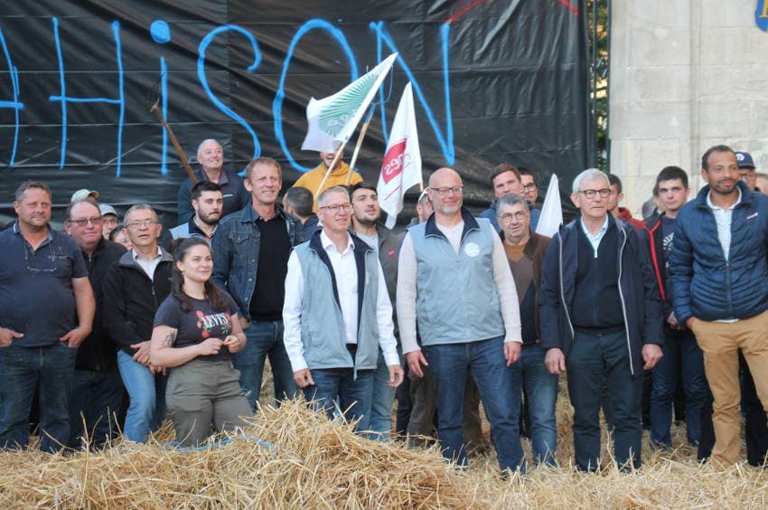 Des engagements de l’Etat qui ne doivent pas être un feu de paille : FDSEA et JA manifestent devant la préfecture