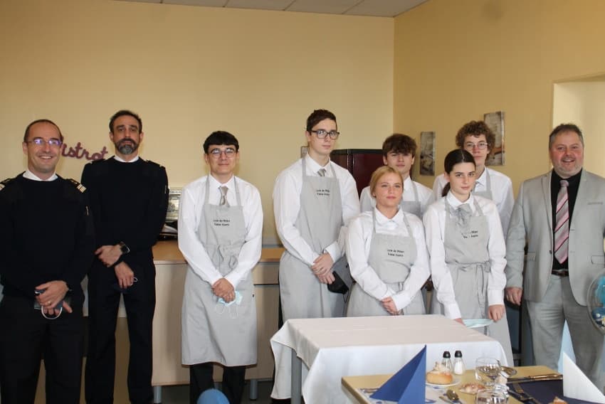 L’esprit du grand large souffle sur le lycée Vauban, vivier de jeunes recrues pour la Marine nationale…