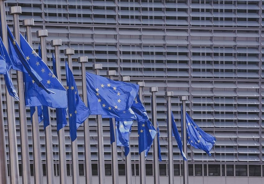 Des élections européennes synonymes de poudre aux yeux pour les contribuables que nous sommes…