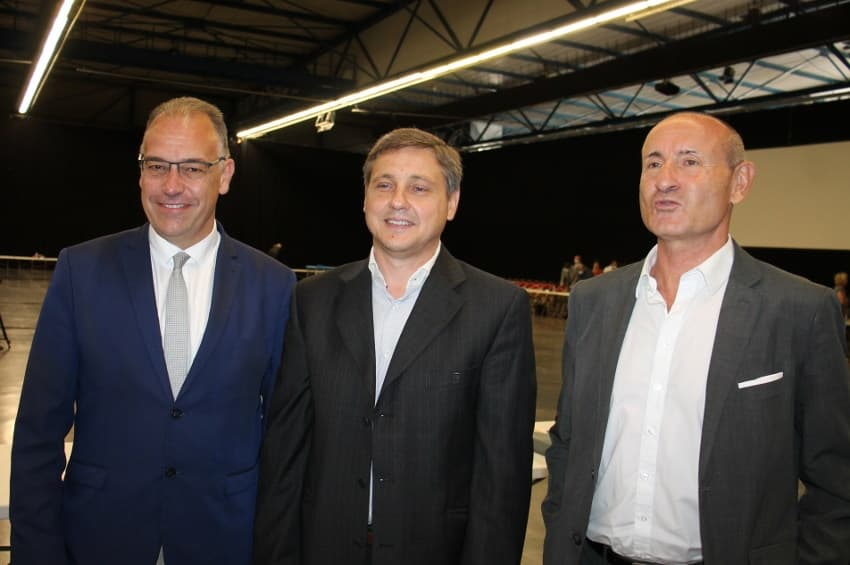 D’une pierre deux coups pour Crescent MARAULT : 48 voix l’installent sans surprise à la présidence de l’Auxerrois