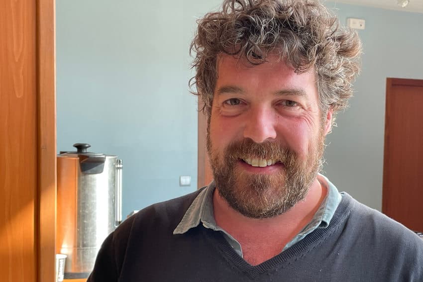 Le géochimiste, parrain de « Ramène ta Science » : Sylvain BERNARD sur les traces des Martiens en mode microbes !