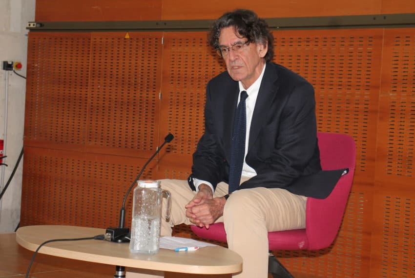 Les mutations provoquées par l’IA ressemblent à un tsunami : Luc FERRY demande aux Français de se réveiller