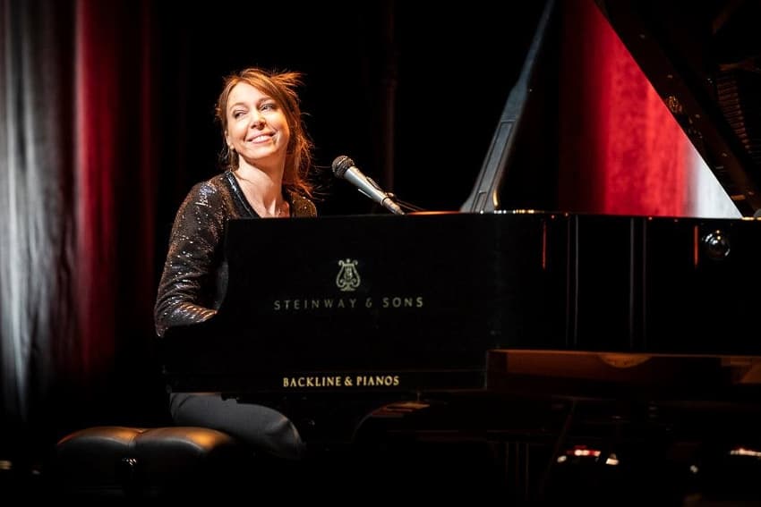 La justesse des mots mise en musique : Jeanne CHERHAL enchantera bientôt le public du festival Parole et Parole(s)