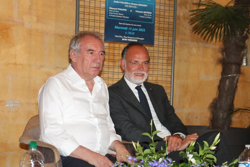 Législatives : Edouard PHILIPPE et François BAYROU appliquent le principe du « en même temps » à Tonnerre