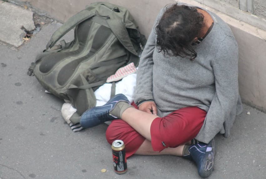 France, que fais-tu de la misère présente dans tes rues ?