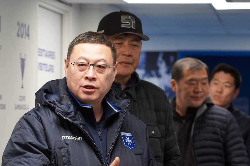 James ZHOU (AJA) veut gagner la guerre contre le COVID 19 : 100 000 masques offerts aux soignants de l’Auxerrois