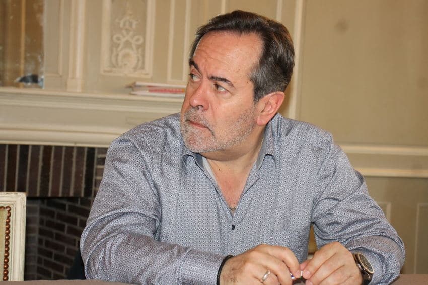 La gratuité totale du stationnement a vécu : Jean-Philippe BAILLY renvoie les voitures ventouses vers la mobilité…