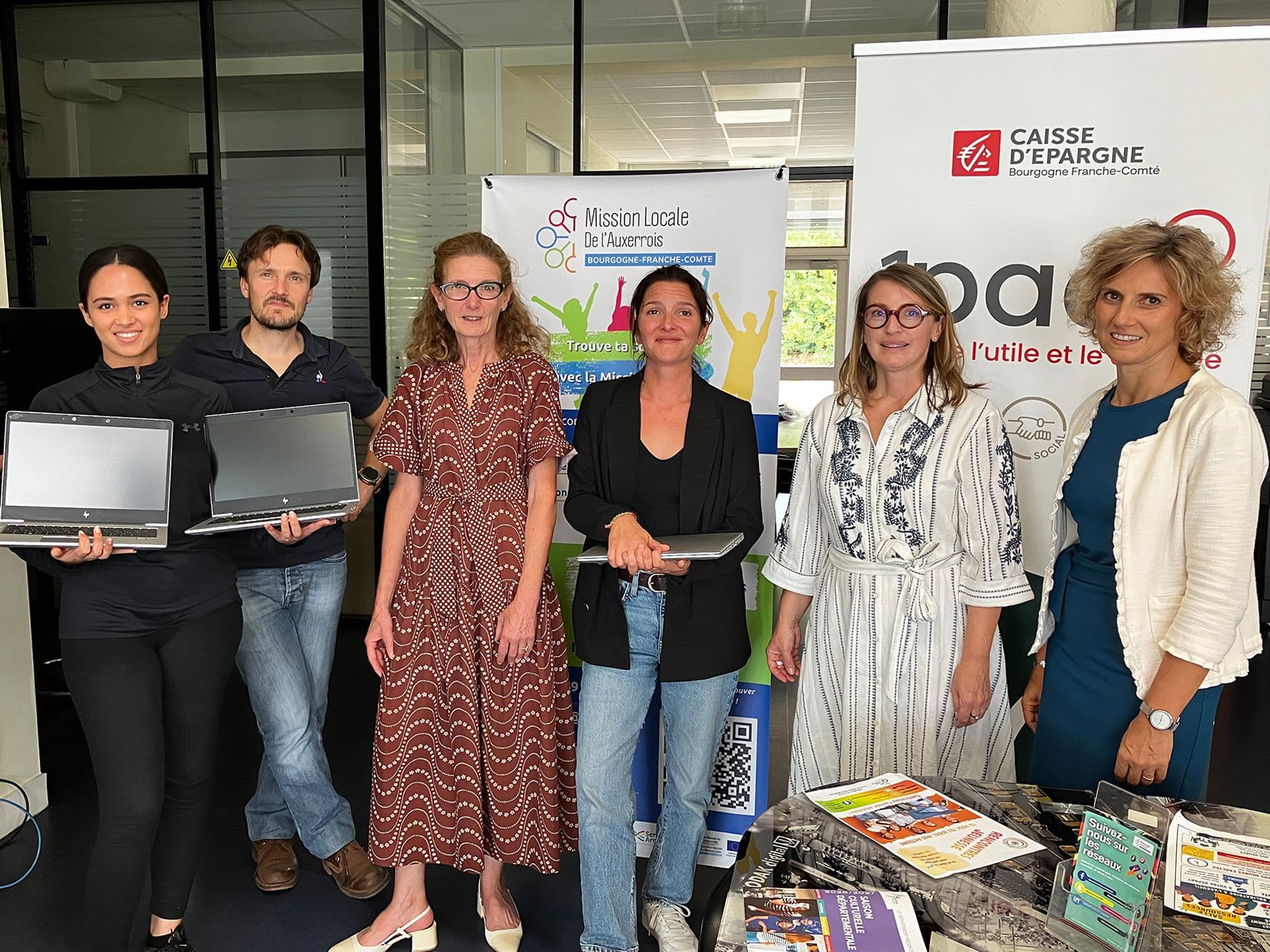 Dans l’Yonne, 25 ordinateurs entament une seconde vie au service de l’emploi