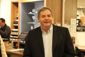 « Sa récente rencontre avec le président national de la CPME, François ASSELIN, aura permis au responsable départemental de la Confédération des petites et moyennes entreprises de l’Yonne, Olivier TRICON, de brosser un tableau exhaustif et actualisé des positions du syndicat patronal vis-à-vis des réformes socio-économiques de l’Etat. Un aperçu qu’il aura complété avec des informations territoriales, dont l’annonce de l’organisation d’une future « Nuit des Entreprises » courant 2018… ».