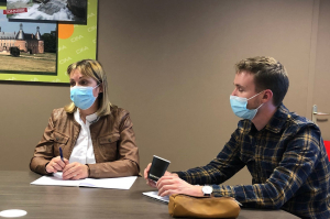 « Rencontre qualifiée de fructueuse entre les responsables de l’EPNAK d’Auxerre et le CIFA de l’Yonne lors d’une réunion qui a été initiée autour de la sensibilisation aux handicaps. Des échanges informatifs nécessaires pour mieux appréhender la situation… ».