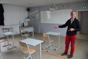 « Le groupe scolaire Saint-Joseph-la-Salle rouvrira ses portes avec beaucoup de contrôles et de prudence aux élèves des classes maternelles et du primaire le jeudi 14 mai. Les salles de classes ont été aménagées pour la circonstance en respectant le principe de la distanciation physique comme le montre le directeur du groupe Marc BESANCENEZ… ».