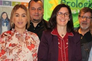 « Trois élus de l’opposition auxerroise déplorent une attitude qui affaiblit les liens républicains : la non-invitation à une cérémonie protocolaire officielle. En l’occurrence celle du 26 avril, dédiée au souvenir de la policière assassinée à Rambouillet. Un moment de recueillement, organisé par les syndicats de police et non par la Ville… ».