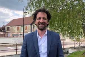 « Ils ont relevé trois importantes irrégularités mais pourtant, au nom de la sagesse, ils ne déposeront pas de recours pouvant invalider les résultats obtenus dimanche soir sur Auxerre 4. Fanny TURPIN, Laura DEON, Mathieu DEBAIN et Christophe SYDA donnent d’ores déjà rendez-vous à leur électorat pour de futures échéances. Oui, mais lesquelles ? ».