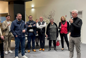 « Ca y est ! Après moult péripéties, imputables à la présence de la COVID, le Club 15 du RCA revient sur le devant de l’actualité. Accueillis dans la concession du groupe « Etoile 89 » à Auxerre, les sponsors du RCA ont vécu un moment fort agréable de convivialité avec certains joueurs et le président du club, David PARIZOT… ».