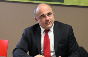 « Le président national de la Confédération de la boulangerie et de la boulangerie-pâtisserie Dominique ANRACT sera au rendez-vous de la finale hexagonale du concours du « Meilleur Jeune Boulanger » de France en novembre prochain à Auxerre. Un évènement accueilli au CIFA de l’Yonne… ».