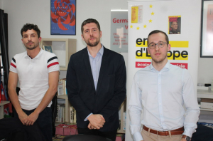 « Remettre la primauté du politique sur le monde économique est le leitmotiv des aficionados de la liste portée par le Parti Socialiste et Place Publique, conduite par le député européen sortant Raphaël GLUCKSMANN le 09 juin. Trois de ces défenseurs de l’Yonne, Julien JACQUET, Mani CAMBEFORT et Mickaël PAGNOUX ont accordé une conférence de presse explicative détaillant le programme de la liste de gauche qui pointe à la troisième place selon les sondages… ».