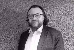 « L’exercice promet d’être passionnant autour des perspectives de relance économique appliquée en Bourgogne Franche-Comté : la Fédération régionale des Travaux Publics et son président Vincent MARTIN tiendront une conférence de presse aux côtés de plusieurs organisations professionnelles le 26 février prochain à Dijon… ».