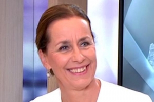 « Les mouvements locaux des partis de la liste Renaissance (LAREM, MODEM, AGIR-la droite constructive et le Mouvement radical) reçoivent la sénatrice du Bas-Rhin Fabienne KELLER, ancienne maire de Strasbourg et européenne convaincue les 03 et 04 mai dans l’Yonne. L’élue de terrain, spécialiste des transports et de la mobilité, ira à la rencontre des Icaunais en leur proposant un véritable échange avec une parlementaire de haut-niveau, sur des sujets qui les préoccupent au quotidien... ».