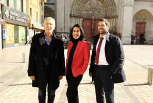 « L’ancien journaliste Philippe BALLARD, devenu depuis conseiller régional d’Ile-de-France et Alexandra MASSON, conseillère régionale de la région PACA, tous deux porte-paroles du Rassemblement National ont animé une conférence de presse explicative aux côtés de Julien ODOUL, conseiller régional BFC et élu de Sens ».