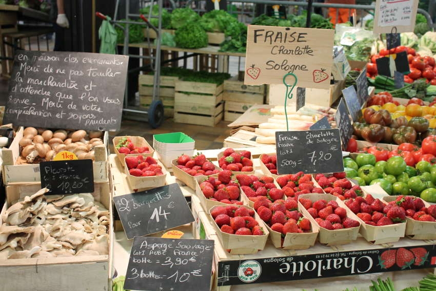 « Créer un label qui identifiera les acteurs de la distribution favorables à l’alimentation de proximité fait partie des rêves qu’ont en commun la présidente de la Région Marie-Guite DUFAY et le président de la Chambre régionale d’agriculture Christian DECERLE. Un projet en cours d’étude qui pourrait aboutir à l’automne ? »…