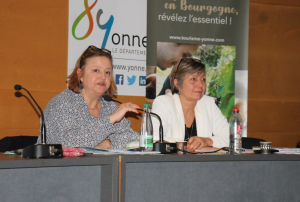 « La présidente de l’agence de développement Yonne Tourisme, Isabelle FROMENT-MEURICE, a dévoilé les grandes tendances de l’année écoulée, chiffres à l’appui et perspectives de retombées économiques de l’après Jeux de Paris. Le territoire bourguignon met en exergue la pratique du « slow » tourisme et l’accueil des groupes, grâce à sa stratégie de communication tous azimuts via les réseaux sociaux, les brochures et sur les salons… ».