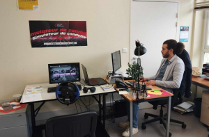 « Aider à atteindre les objectifs menant vers l’emploi, via les outils informatiques, un simulateur de conduite et un casque de réalité virtuelle : la Mission Locale de l’Auxerrois propose de solides atouts pour accompagner les jeunes vers l’insertion professionnelle… ».