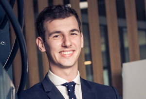 « Six jeunes gens, engagés dans la vie politique, signent une tribune en faveur de la mobilisation citoyenne à la veille du second tour des départementales et régionales. Le premier tour ayant connu une forte abstention. Ce que ne souhaitent pas voir dimanche deux des signataires, Nathan DOS SANTOS et Thomas MONARCHI-COMTE en une… ».