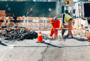 « Le secteur des travaux publics propose plus de deux milles postes à pourvoir en Bourgogne-Franche-Comté dans un intervalle de deux ans. Une réelle aubaine à laquelle s’ajoutent les jobs d’été pour les étudiants ! La FRTP a confirmé la tenue de sa semaine spéciale autour de la filière et de ses métiers du 15 au 19 novembre... ».