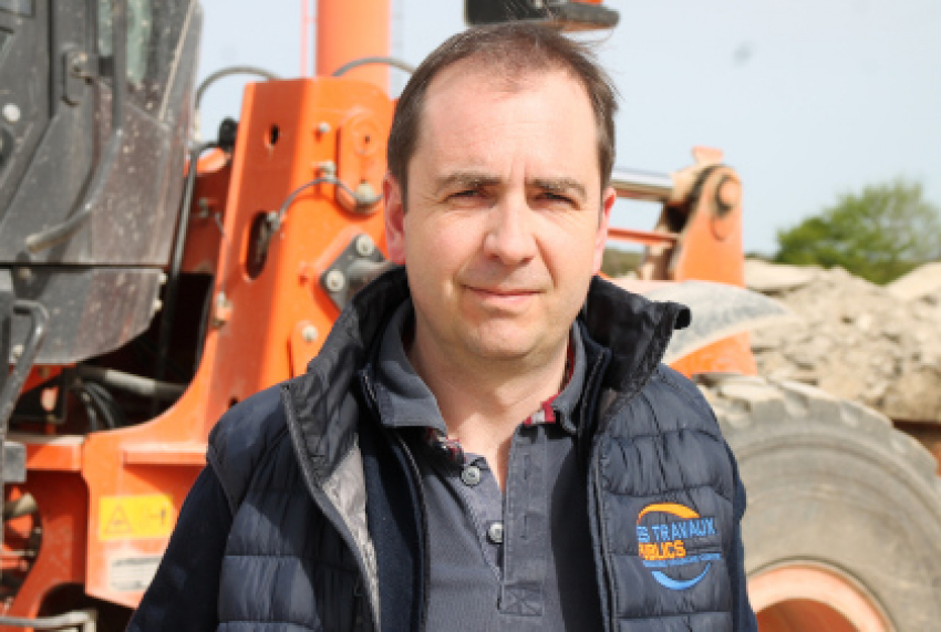 « Pas un jour ne passe sans que le président départemental de la FRTP 89 Baptiste MANSANTI ne reçoive des courriers relevant les prix des fournisseurs. La conjoncture n’est pas bonne. Les hausses de matériaux et des énergies s’accumulent et la filière peine à recruter. Sans omettre la non-augmentation des salaires. Triste temps pour le secteur… ».