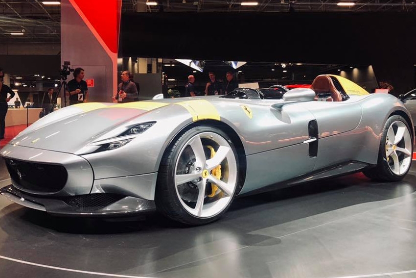 « Après deux années de crise très délicate pour l’automobile, Paris renouera avec ses vieilles habitudes de place forte planétaire de la filière en accueillant « Paris Automotive Week », concept né du rassemblement du Mondial de l’Auto et d’EQUIP Auto… ».