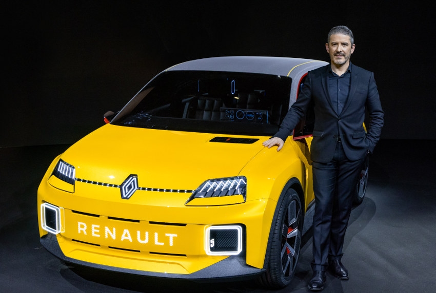 « Le directeur du département design chez Renault Gilles VIDAL a dévoilé lors d’une conférence de presse la R 5 Prototype. Ce modèle incarne les nouvelles orientations menées par le constructeur national vers l’automobile électrique. S’inspirant du mythique véhicule des années 70 et 80, RENAULT souhaite favoriser l’accessibilité de cette future voiture au plus grand nombre… ».