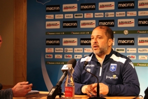 « Avant le dernier déplacement de la saison au Racing Club de Lens, l’AJ Auxerre accueillera ce vendredi 04 mai l’Athlétic Club d’Ajaccio. Avec un double objectif pour Pablo CORREA de terminer le championnat sur une bonne note et deux victoires. L’idéal pour se projeter sur la future saison que le coach pilotera à sa guise, bénéficiant d’un renouvellement de contrat… ».