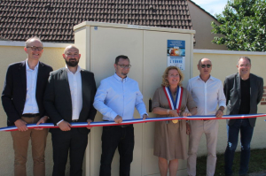 « Evènement technologique dans la commune de Bassou : l’opérateur Free a dévoilé sa stratégie en présentant les modalités pratico-pratiques de son arrivée sur le réseau fibre optique d’initiative publique de l’Yonne. « Un sérieux plus pour l’essor économique de la bourgade et le renforcement des liens sociaux », selon sa principale élue, le maire Dorothée MOREAU… ».