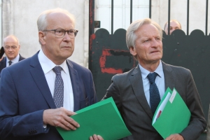 « Depuis ce lundi 16 mars, Auxerre comme l’ensemble des villes et villages de l’Yonne, vit sur un rythme d’activité très ralenti à la suite de la fermeture des établissements qui accueillent du public. Avant que ne tombe le couperet ce matin à 8 heures, le maire et président de l’Agglo Guy FEREZ avait tenu une conférence de presse afin de rappeler quels étaient les différents sites fermés… ».