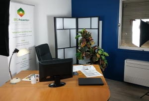 « L’univers des IPRP (les risques professionnels en entreprise) devrait tenir en haleine celles et ceux qui seront branchés ce mercredi 28 avril à 10 heures sur la nouvelle chaîne « Youtube » de la société EFC Prévention. Objectif : informer autrement depuis le studio de la CPME 71 ! ».