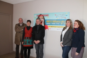 « Une conférence de presse déclinée à Auxerre le dernier jour de février aura permis aux responsables de plusieurs centres de formation de l’Yonne d’exposer leur enthousiasme et d’expliquer leurs attentes vis-à-vis de cette première Journée Portes Ouvertes de l’Apprentissage officialisée ce samedi 03 mars de 9 heures à 16h30. Un exercice de communication, qui, s’il s’avère fructueux, ne manquerait pas d’être gravé dans le marbre et s’institutionnaliser dès la saison prochaine… ».