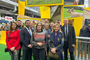 « Les conseillers régionaux du Rassemblement national de Bourgogne Franche-Comté sont venus échanger avec les professionnels de la filière agricole lors du récent Salon parisien. Leur président de groupe, Julien ODOUL, n’aura pas manqué de sauter sur l’occasion pour lancer de nouvelles banderilles contre l’exécutif régional… ».