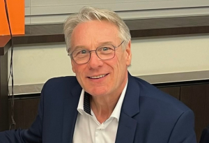 « Lors de la REF 2024, les adhérents du MEDEF de France ont abordé l’un des thèmes de ce rendez-vous : le pouvoir. Non pas celui de la politique même si quelques personnalités y ont montré le bout du nez, mais bel et bien celui des chefs d’entreprise qui ont pour pouvoir de recruter, de former, d’inclure, d’investir, d’innover, de décarboner, de créer. Une thématique chère au délégué général du syndicat patronal de la Nièvre et de l’Yonne, Claude VAUCOULOUX qui nous offre sa lecture de ce rendez-vous… »