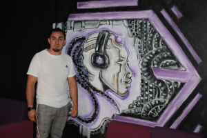 « Plateau de choix pour la première soirée festive concoctée par UNIX LE MILLENIUM à Auxerrexpo samedi 21 septembre : Médéric ROUSSEAU est avec sa société aux manettes d’un évènementiel musical et dansant qui en appellera d’autres… ».