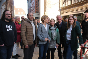 « La secrétaire nationale d’Europe Ecologie Les Verts (EELV) Marine TONDELIER a ciblé la capitale de l’Yonne Auxerre parmi les villes à conquérir coûte que coûte lors des échéances municipales de 2026. Une agglomération où par deux fois, lors des précédentes échéances législatives, la représentante des Verts, Florence LOURY, a réussi d’excellents scores, se qualifiant pour le second tour avec des suffrages importants obtenus dans la ville préfecture de l’Yonne… La passe de trois à l’horizon ? ».