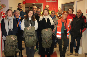 « La générosité au service des plus démunis : l’opération « SAKADO » a trouvé son épilogue lors de la distribution d’une vingtaine de sacs à dos au bénéfice de celles et ceux qui sont sans abri. Un acte fort et apprécié, empli d’altruisme, concocté par la JCE Auxerre, le groupe scolaire Saint-Joseph-la-Salle et l’Unité locale de la Croix Rouge Auxerre Puisaye… ».