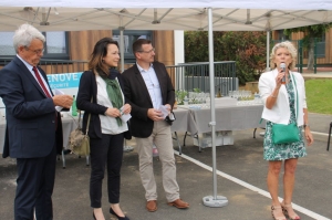 « Les habitants des deux bâtiments, « Chardonnay » et « Le Pressoir » à Chablis ont bénéficié d’importants travaux de réhabilitation de leurs appartements pour gagner en confort et en économie d’énergie. Des travaux assurés par le bailleur social DOMANYS qui veut optimiser ces lieux de vie… ».