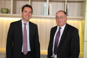 « Capacité de rebond et de solidité réaffirmés pour le Crédit agricole Champagne-Bourgogne qui fait les comptes au sortir de la crise. Pour ses dirigeants, Jean-Yves REMILLET, président (à droite), et Emmanuel VEY, directeur général, un soutien massif et des mesures exceptionnelles ont été déployés pour soutenir l’économie territoriale… ».