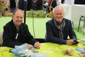 « Le duo d’écrivains, Dominique COJAN et Jean-Eric FRAY, entame un cycle de conférences débat auprès des clubs services de notre territoire. Les deux structures du Rotary à Auxerre ouvrent le bal. Avant que d’autres (Lions, Kiwanis, Table Ronde, 41…) ne les invitent à venir s’exprimer ? ».