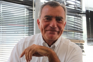 « Le directeur du parc des expositions de Centre France Evènement Guy ROS ne cache pas sa satisfaction après la réception réussie qui célébrait les cinquante ans d’existence de BERNER France, filiale du groupe familial d’Outre-Rhin. D’ores et déjà, le responsable du site et ses équipes peaufinent les futurs rendez-vous événementiels de la prochaine saison… ».