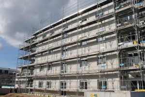 « Le secteur du bâtiment et de la construction est le premier concerné comme bénéficiaire de la manne financière collectée auprès des souscripteurs de la nouvelle obligation verte, « Ambition Durable ». Lancé depuis quelques semaines, ce nouveau produit à l’estampille de la Banque Populaire place les enjeux environnementaux et la transition énergétique parmi ses priorités essentielles… ».