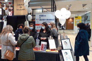 « Les femmes victimes de violences conjugales peuvent être accueillies dans l’une des douze places d’hébergement d’urgence créées à leur intention par les services de l’Etat. En outre, une cellule de prise en charge est également opérationnelle… ».